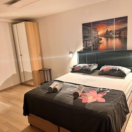 PUY Old City Inn *** מראה חיצוני תמונה