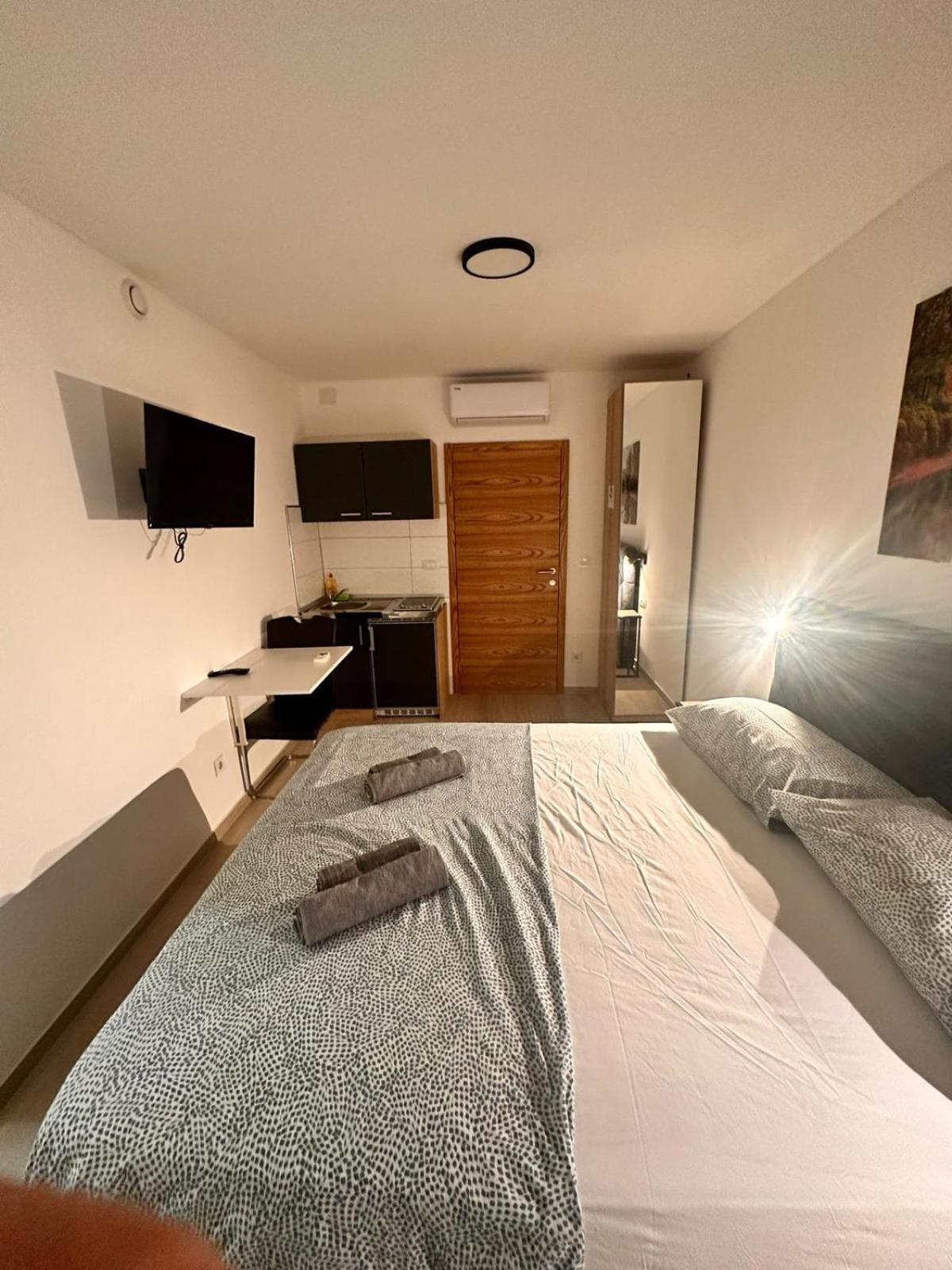 PUY Old City Inn *** מראה חיצוני תמונה