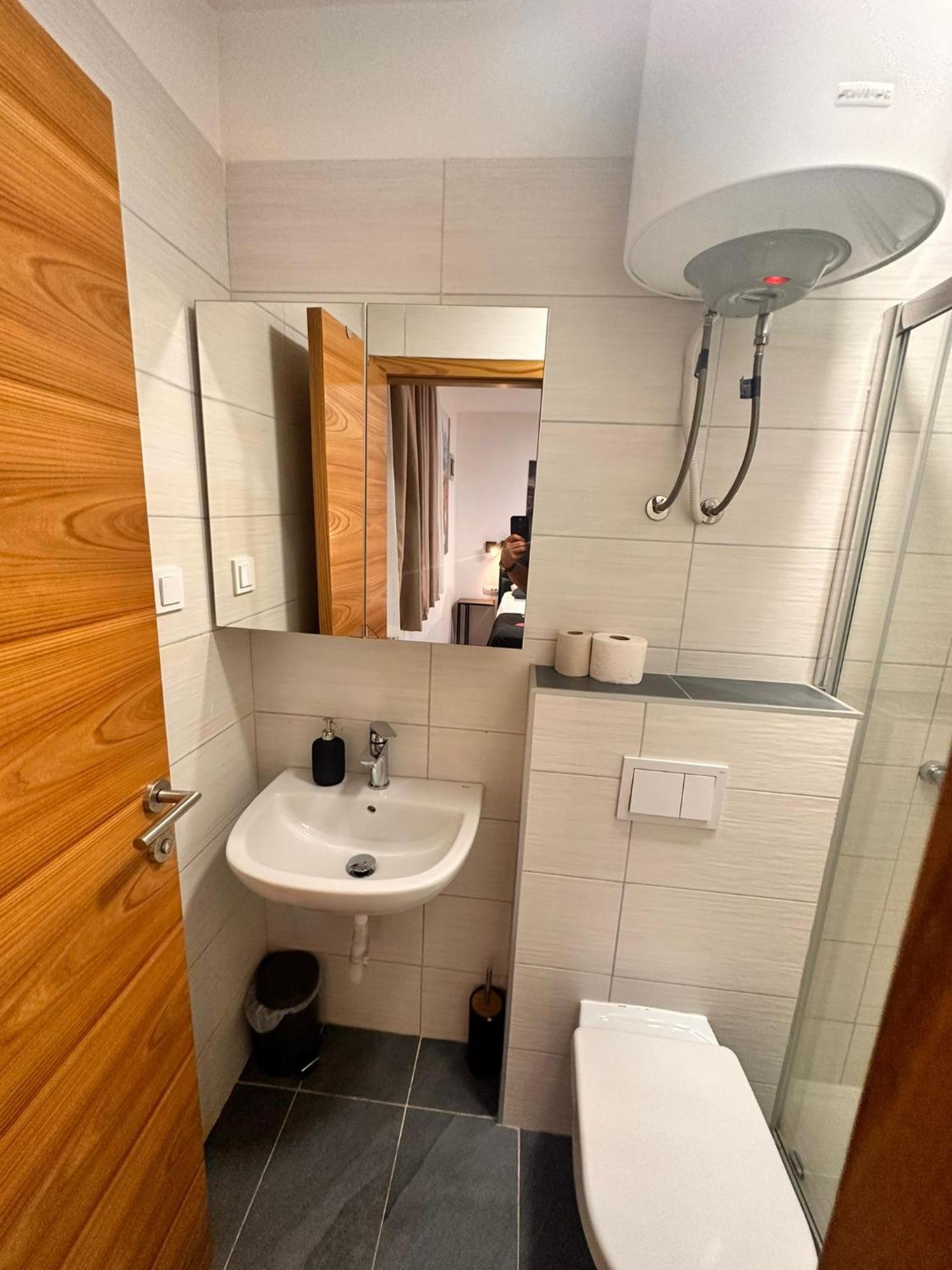 PUY Old City Inn *** מראה חיצוני תמונה